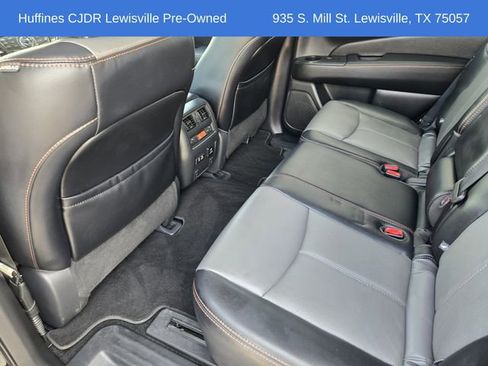 Used 2019 Nissan Pathfinder SL image 32