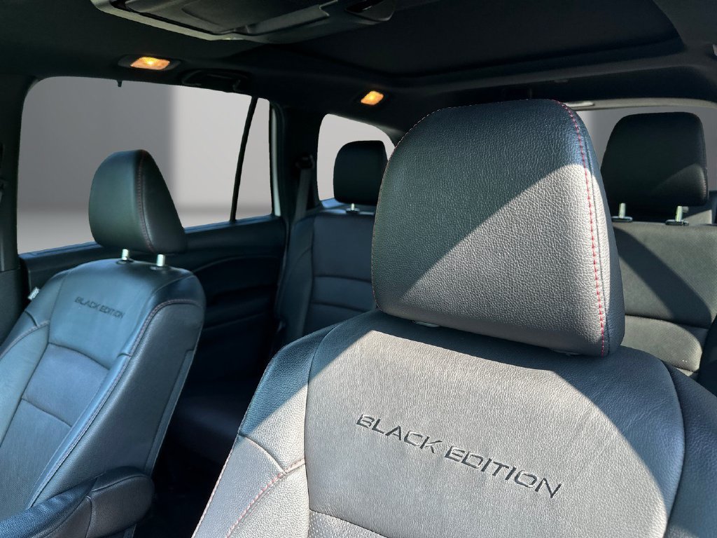 Used 2022 Honda Pilot Black Edition image 14