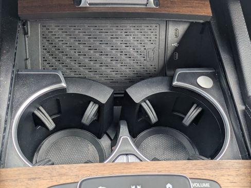 Certified 2025 Mercedes-Benz GLE 450e 4MATIC image 23