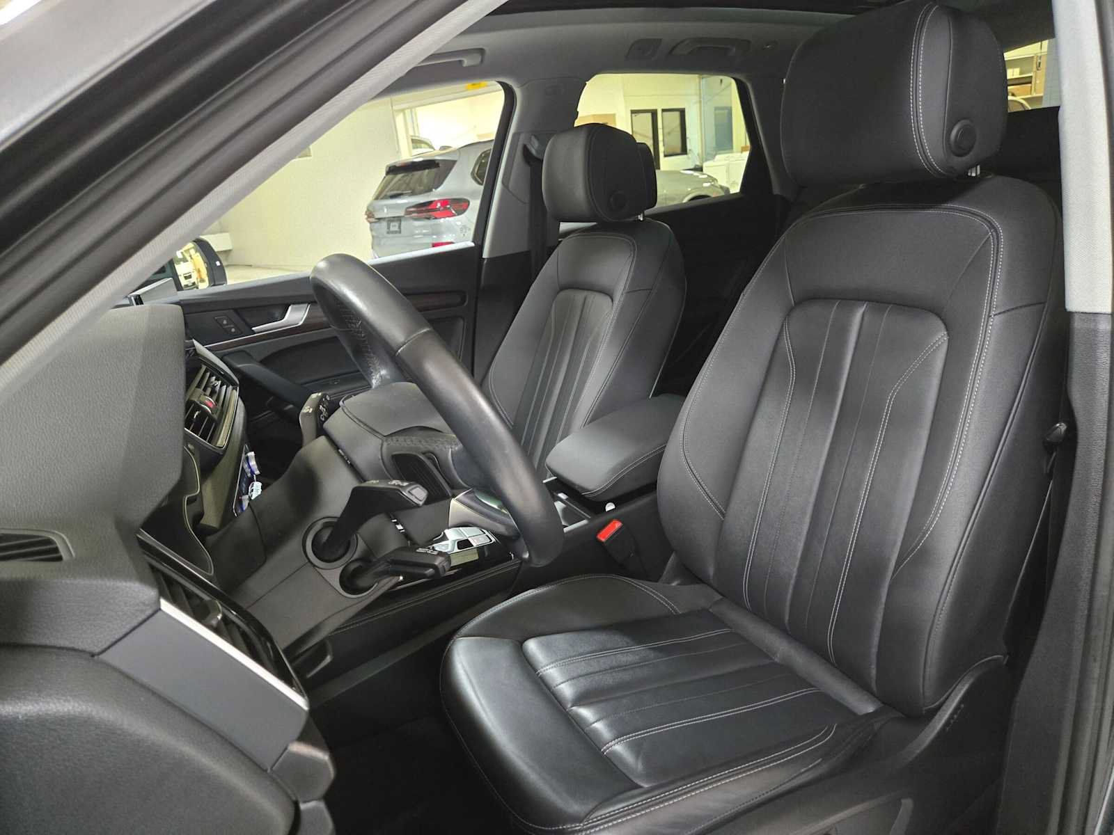 Used 2023 Audi Q5 2.0T Premium Plus w/ Premium Plus Package AWD/4WD image 21