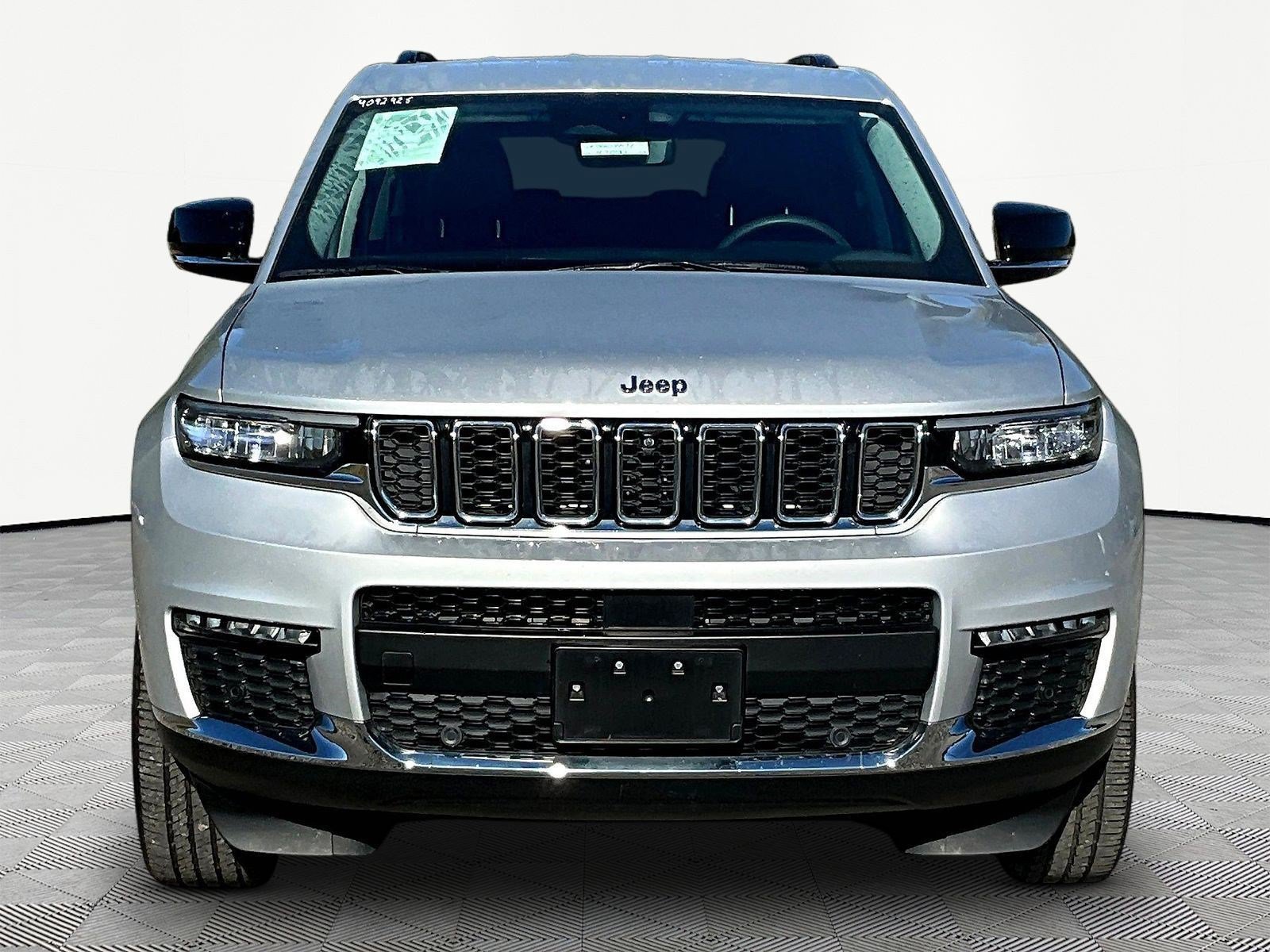 Used 2023 Jeep Grand Cherokee L Limited w/ Luxury Tech Group II AWD/4WD image 10