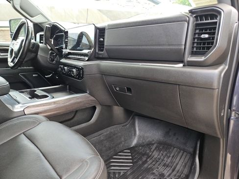 Used 2024 Chevrolet Silverado 2500 LTZ w/ LTZ Plus Package AWD/4WD image 28