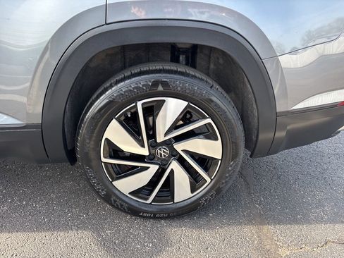 Used 2025 Volkswagen Atlas SE image 11
