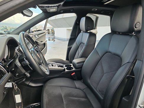 Used 2017 Porsche Macan image 15