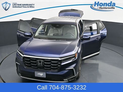 Used 2025 Honda Pilot EX-L image 31