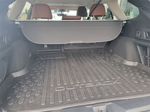 Used 2022 Subaru Outback Touring image 18