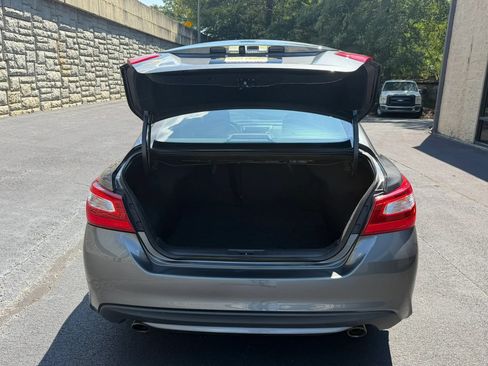 Used 2016 Nissan Altima 2.5 S w/ Power Driver Seat Package FWD image 32