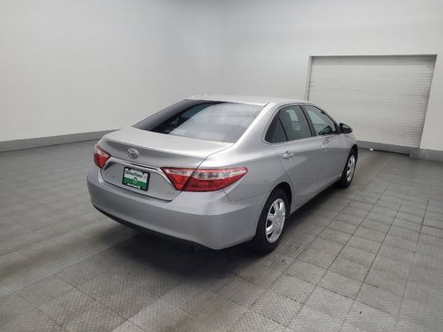 Used 2017 Toyota Camry LE FWD image 9