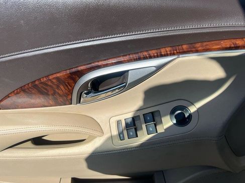Used 2010 Buick LaCrosse CX image 16