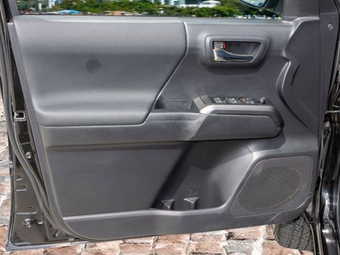 Used 2023 Toyota Tacoma TRD Sport w/ Advanced Technology Package image 10