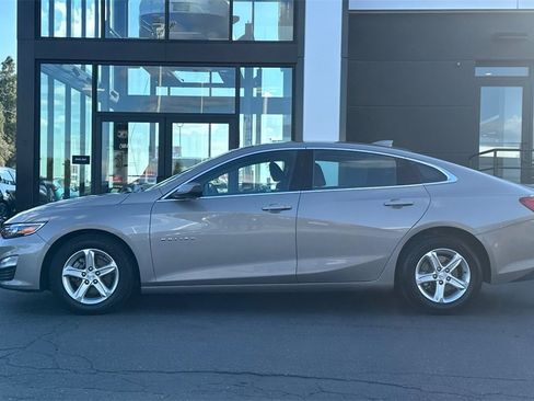 Used 2023 Chevrolet Malibu LT image 9