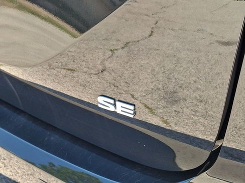 Used 2022 Mitsubishi Outlander SE AWD/4WD image 16