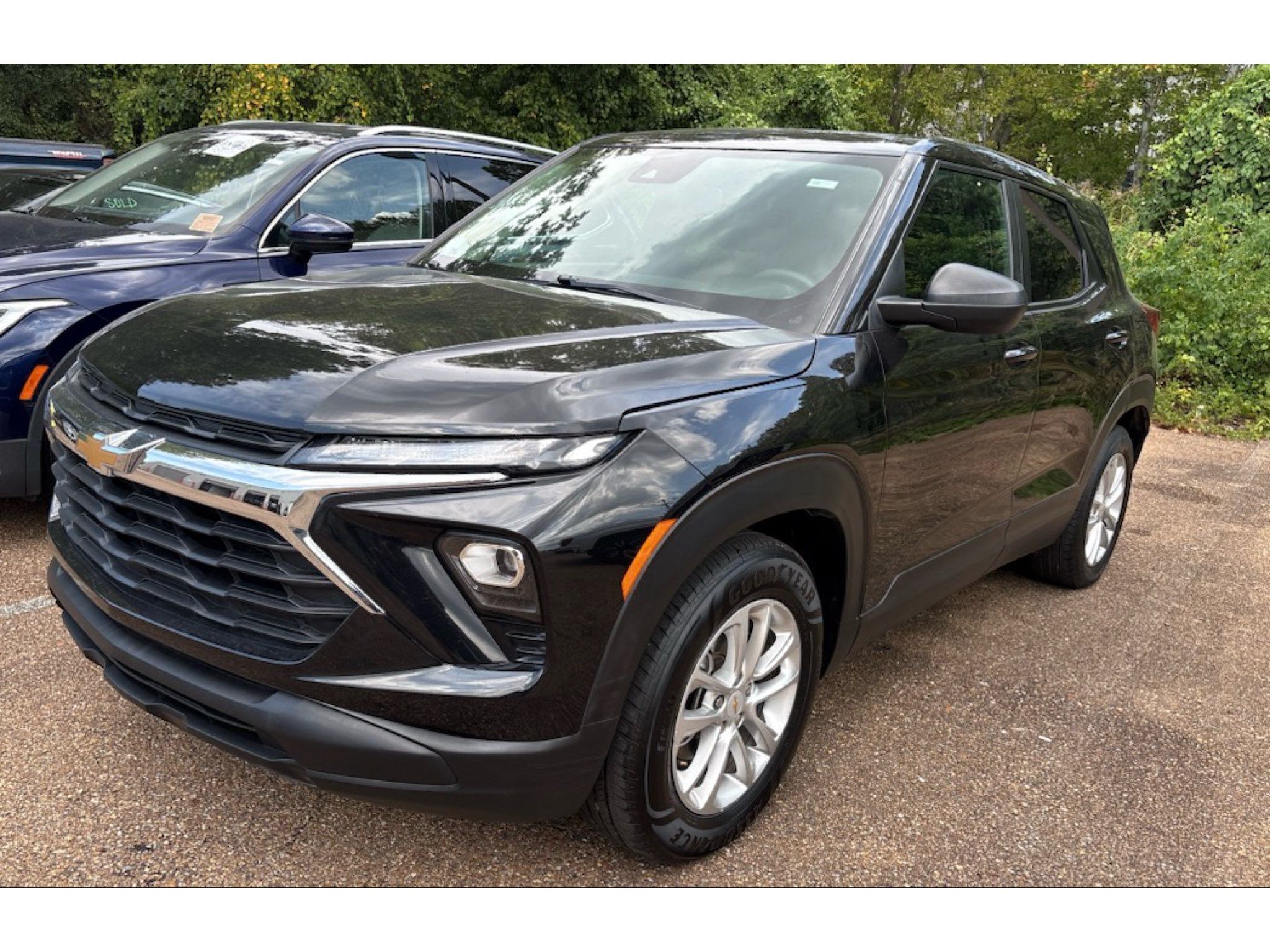Used 2024 Chevrolet TrailBlazer LS w/ LS Convenience Package FWD image 1