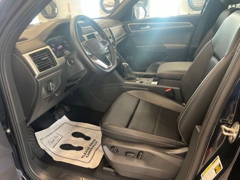 Used 2023 Volkswagen Atlas Cross Sport SE FWD image 25
