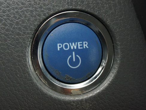 Used 2024 Toyota Camry LE FWD image 8