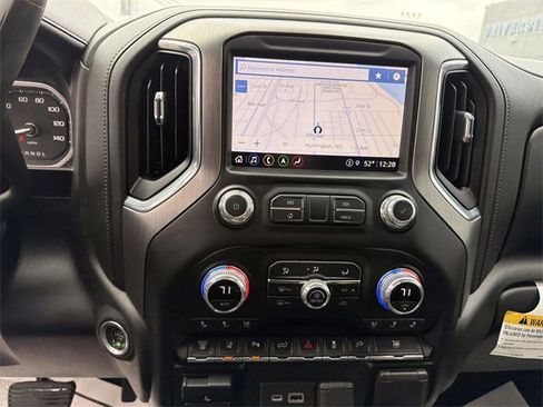 Used 2022 GMC Sierra 3500 Denali w/ Technology Package image 20