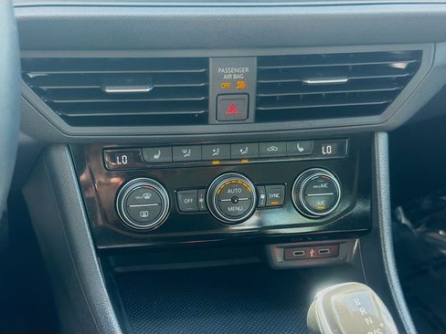 Certified 2023 Volkswagen Jetta SE FWD image 14