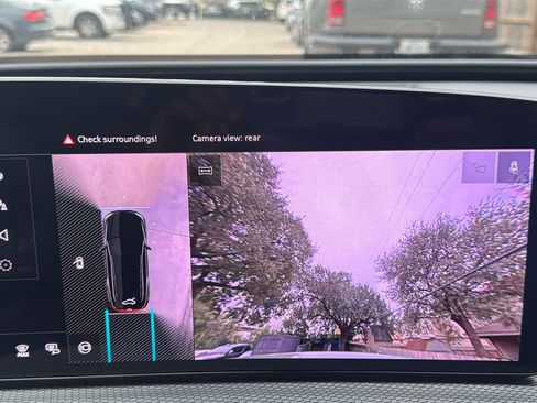 New 2025 Audi SQ5 Prestige image 19