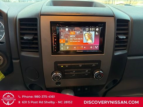 Used 2011 Nissan Titan SV w/ SV Value Truck Pkg image 14