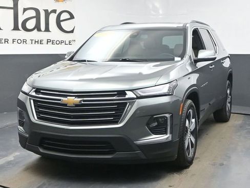 Used 2023 Chevrolet Traverse LT w/ LT Premium Package image 7