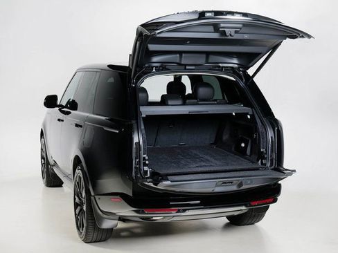 New 2025 Land Rover Range Rover SE image 21