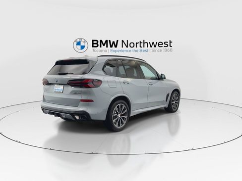 New 2026 BMW X5 xDrive40i w/ M Sport Package AWD/4WD image 3