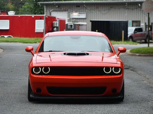 Used 2017 Dodge Challenger R/T Scat Pack image 2