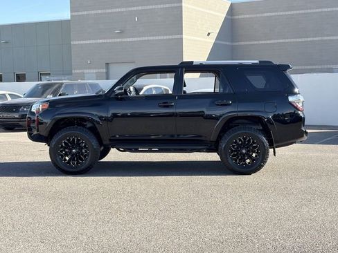 Used 2022 Toyota 4Runner SR5 Premium image 31