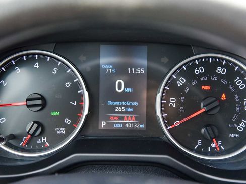 Used 2021 Toyota RAV4 XLE w/ Carpet Mat Package (TMS) AWD/4WD image 16