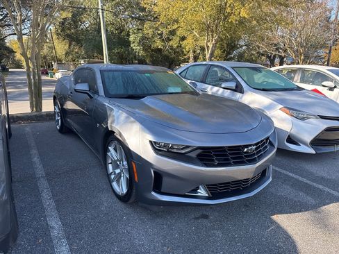 Used 2020 Chevrolet Camaro LT w/ RS Package image 7