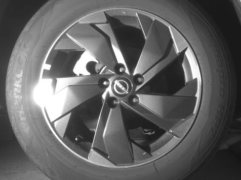 Used 2025 Nissan Rogue SV image 15