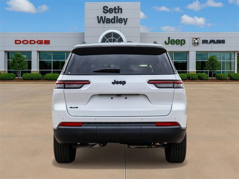 New 2025 Jeep Grand Cherokee L Altitude image 6