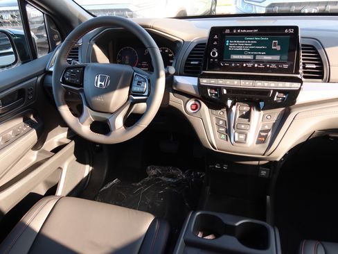 New 2026 Honda Odyssey Sport-L image 7