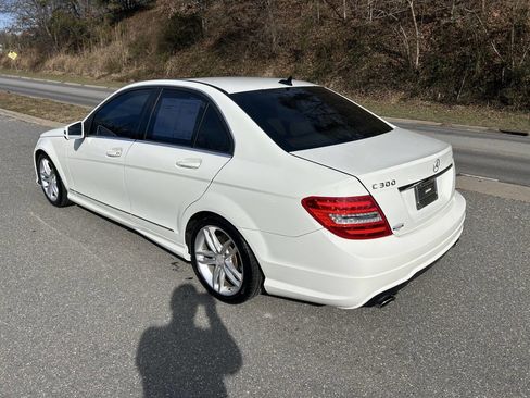 Used 2012 Mercedes-Benz C 300 4MATIC Sedan image 4