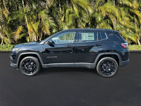 New 2026 Jeep Compass Latitude image 2