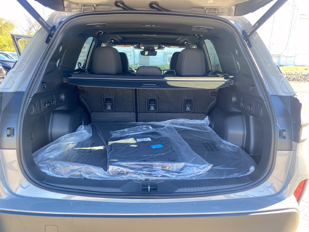 New 2026 Subaru Forester Premium AWD/4WD image 16