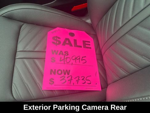 Used 2025 Kia Sorento SX AWD/4WD image 11