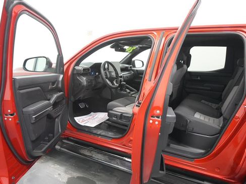 Used 2024 Toyota Tacoma TRD Sport AWD/4WD image 20