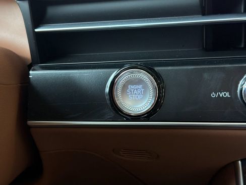 New 2026 Genesis GV70 2.5T Advanced AWD/4WD image 23