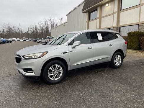 Used 2018 Buick Enclave Essence w/ Trailering Package image 7