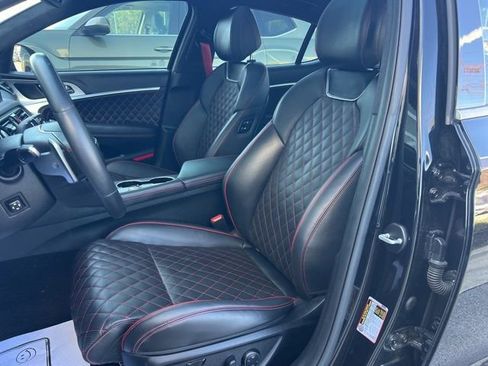 Used 2023 Genesis G70 3.3T w/ Sport Prestige Package image 34