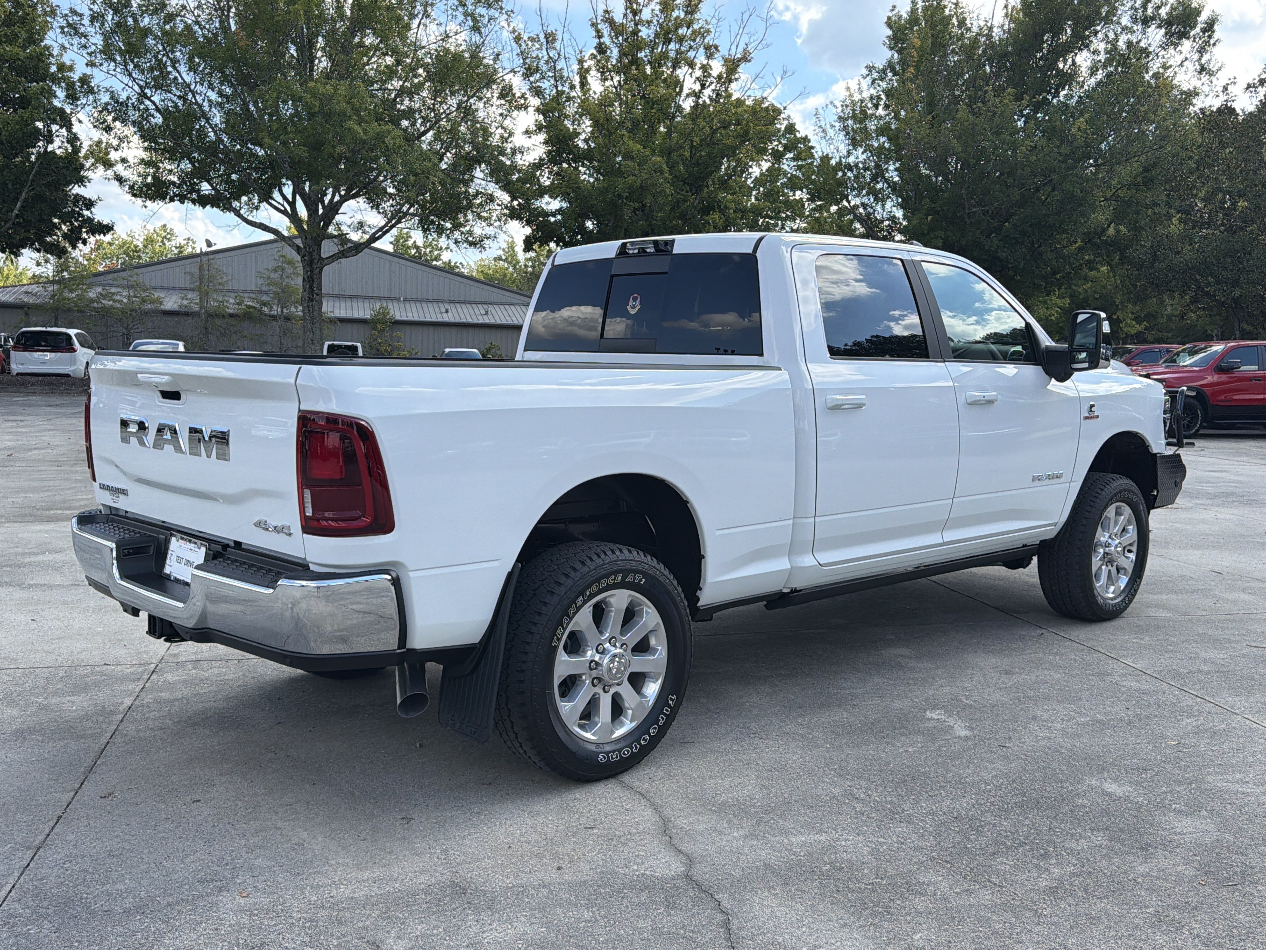 Used 2026 RAM 2500 Laramie AWD/4WD image 7