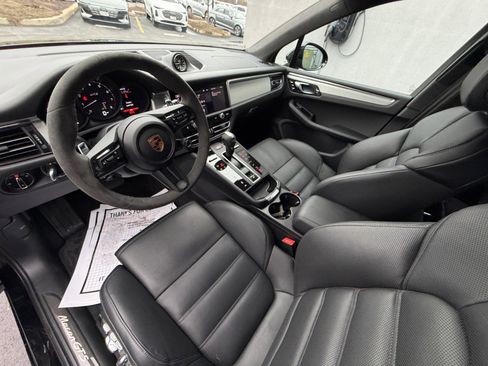 Used 2026 Porsche Macan GTS AWD/4WD image 17