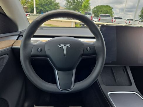 Used 2024 Tesla Model Y Long Range AWD/4WD image 20
