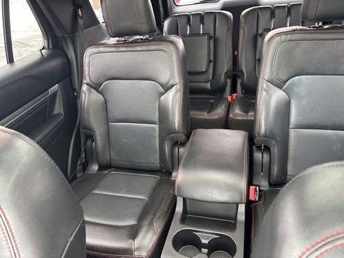 Used 2018 Ford Explorer Sport image 34