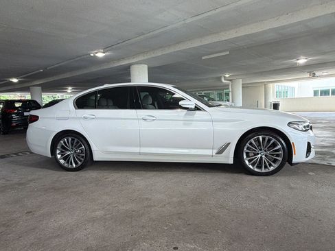 Certified 2023 BMW 530i w/ Premium Package RWD image 7