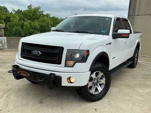 Used 2014 Ford F150 FX4 w/ Equipment Group 402A Luxury AWD/4WD image 2