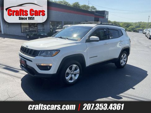 Used 2019 Jeep Compass Latitude w/ Popular Equipment Group AWD/4WD image 1