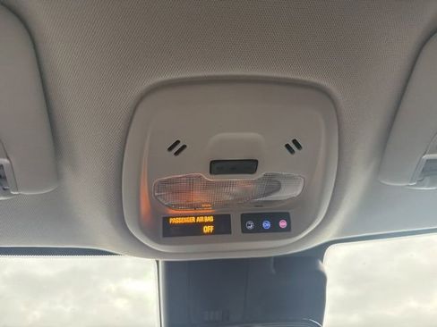 Used 2025 Chevrolet Trax ACTIV image 30