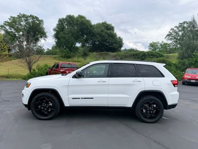 Used 2019 Jeep Grand Cherokee Laredo